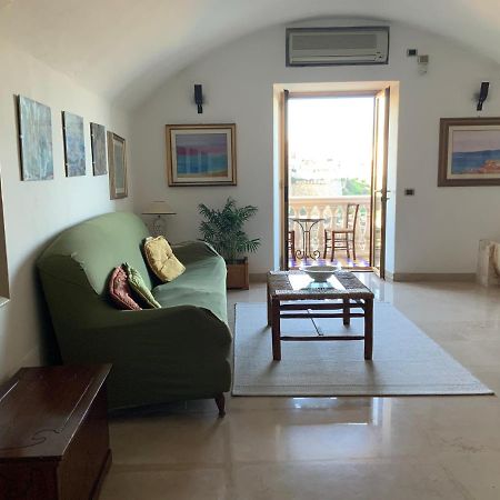 Suite A Mare - Casa Della Poetessa Поліньяно-а-Маре Екстер'єр фото