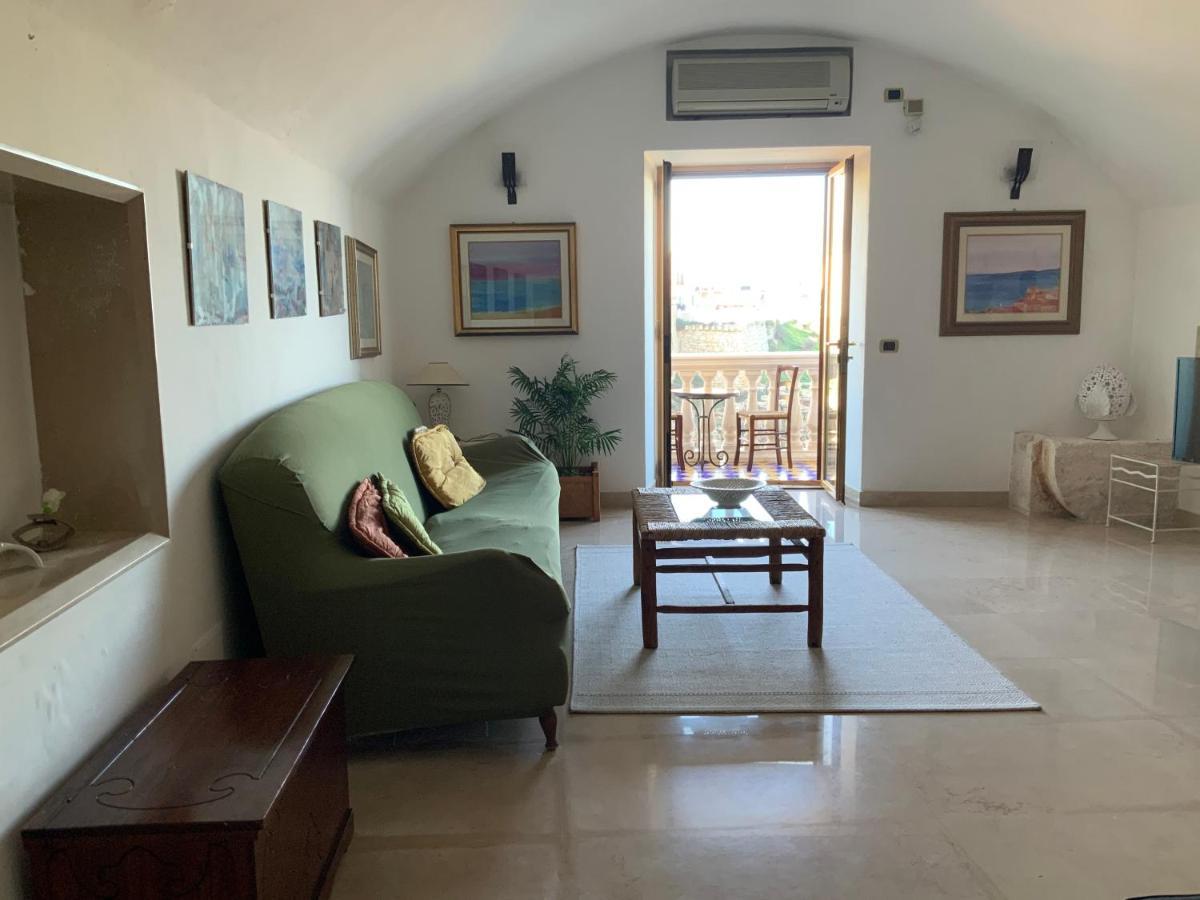 Suite A Mare - Casa Della Poetessa Поліньяно-а-Маре Екстер'єр фото